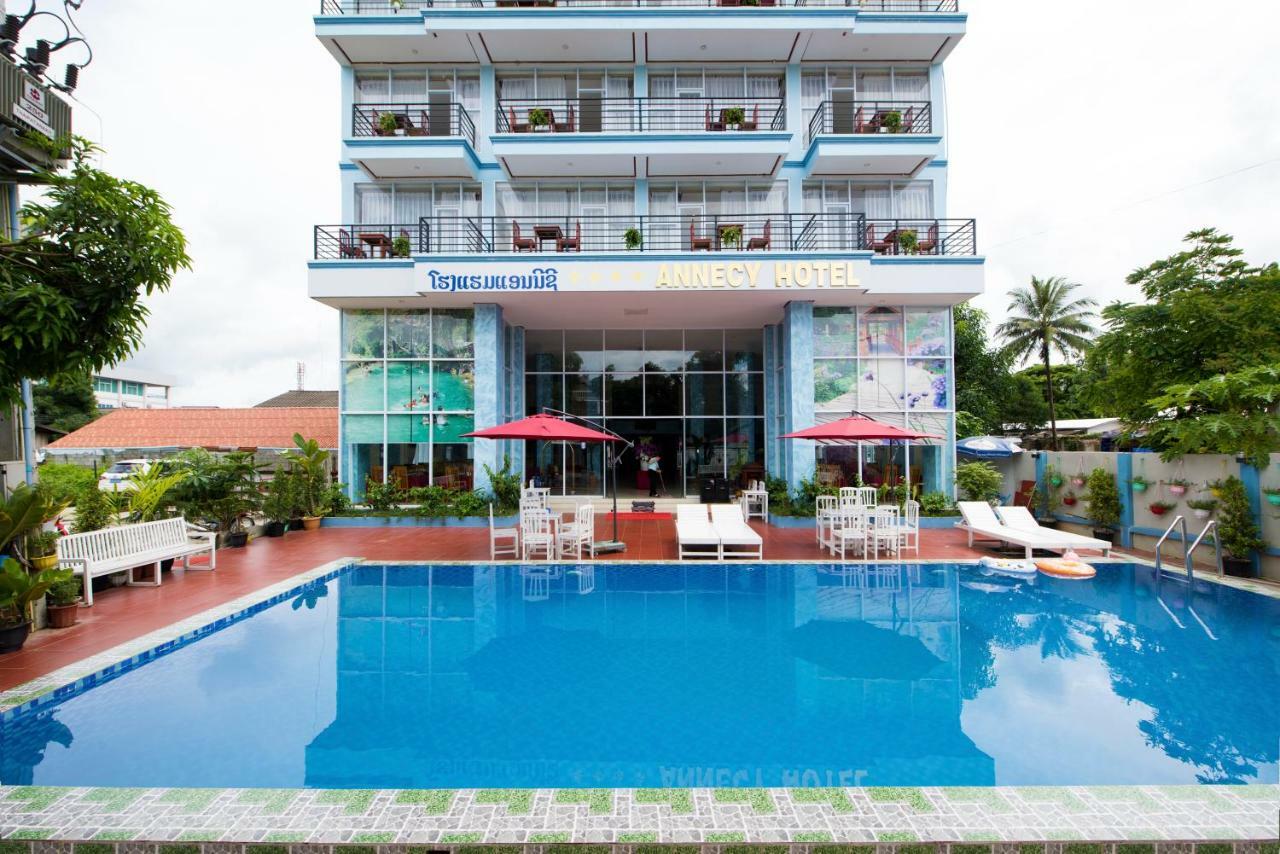 Annecy Hotel Vang Vieng Exterior photo