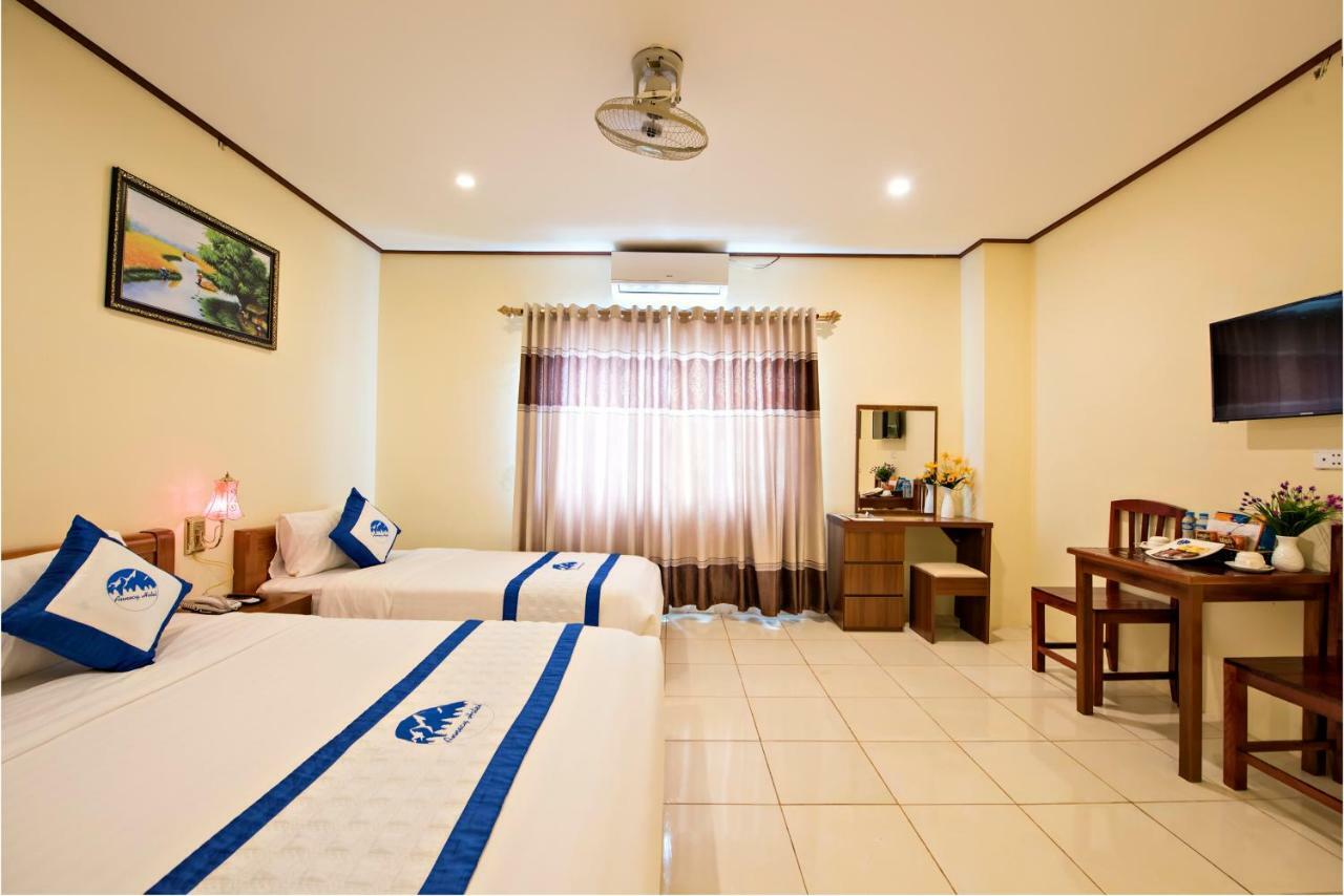 Annecy Hotel Vang Vieng Exterior photo