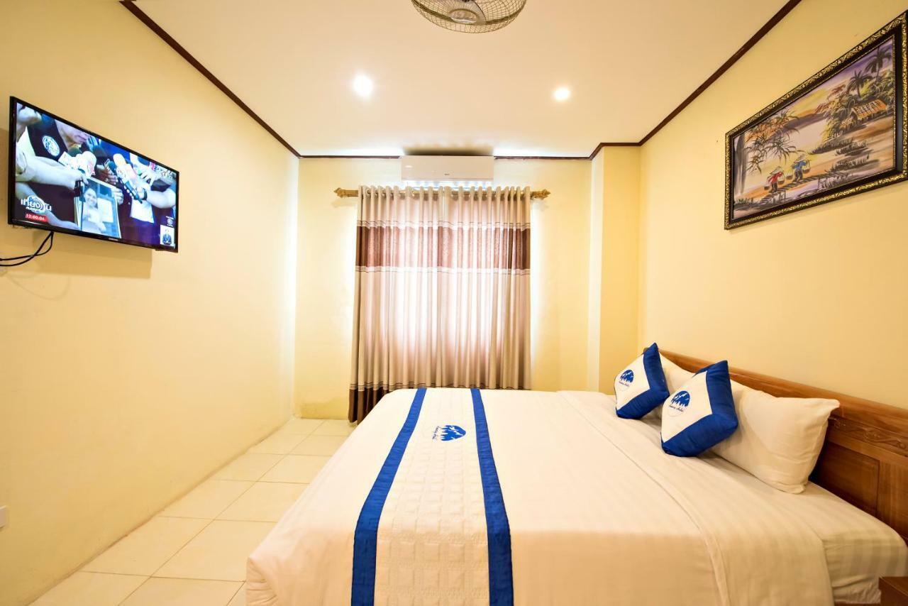 Annecy Hotel Vang Vieng Exterior photo